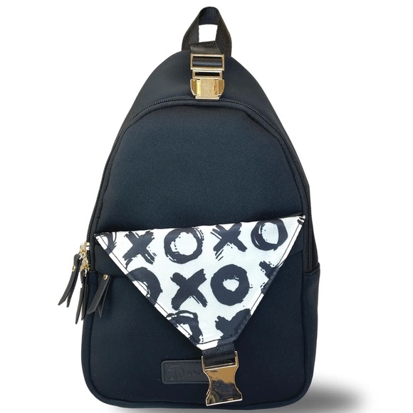 Sarah Wells “Allie” Breast Pump Sling Bag | Black XOXO - Picture 1 of 10